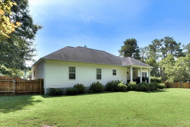 Building Photo - 809 Rutledge Rd SW