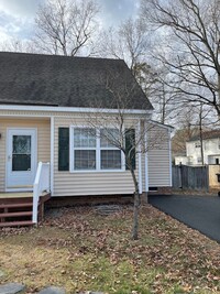 Building Photo - Cozy 3-Bedroom Home Available Now in Ashland!