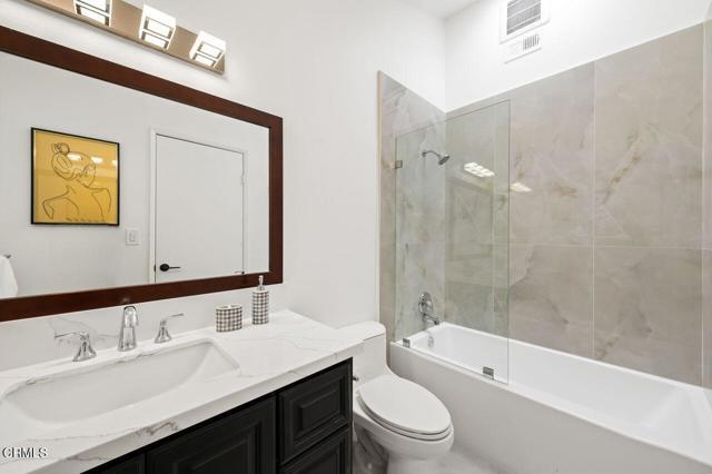 Building Photo - 4455 Rockland Pl