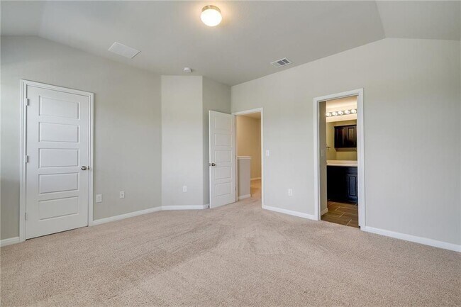 Building Photo - 413 N Heatherwilde Blvd