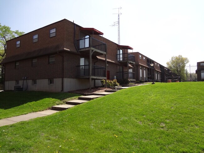 Primary Photo - 3027 Puckett Rd