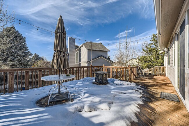 Building Photo - Spacious 4 Bed/ 3 Bath Home with Finished Basement