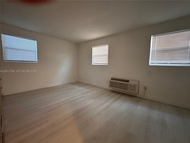 Building Photo - 5800 Taylor St