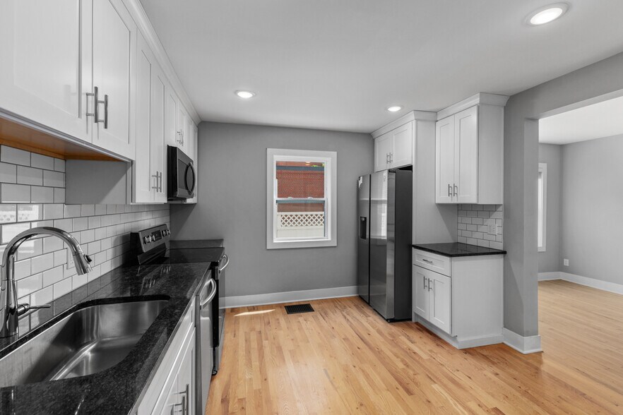 Building Photo - 621 3rd St NW