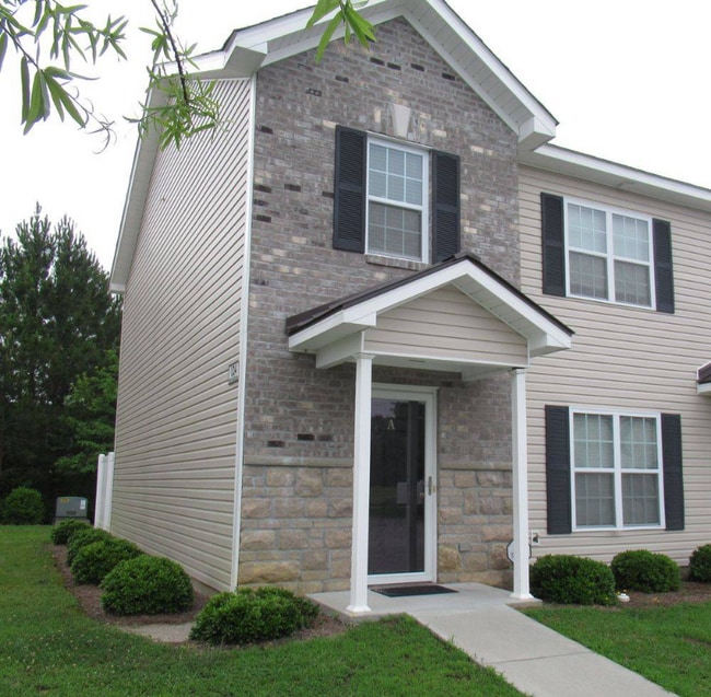 Primary Photo - 124 Chandler Dr