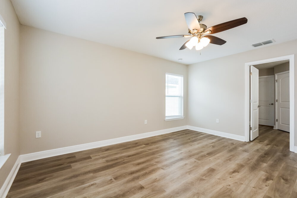 Building Photo - 7636 Sloewood Dr