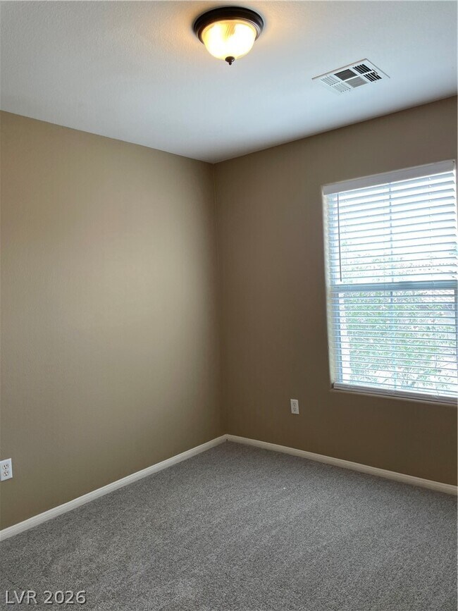 Building Photo - 3590 Laguna Veneta Ave