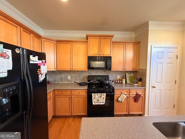 Building Photo - 6115 Deluna Way