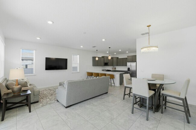 Building Photo - 7288 SW 64th St Rd