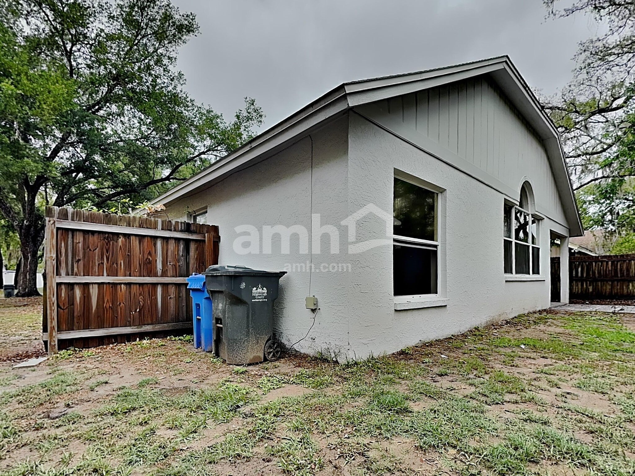 Building Photo - 2315 Kenwick Dr