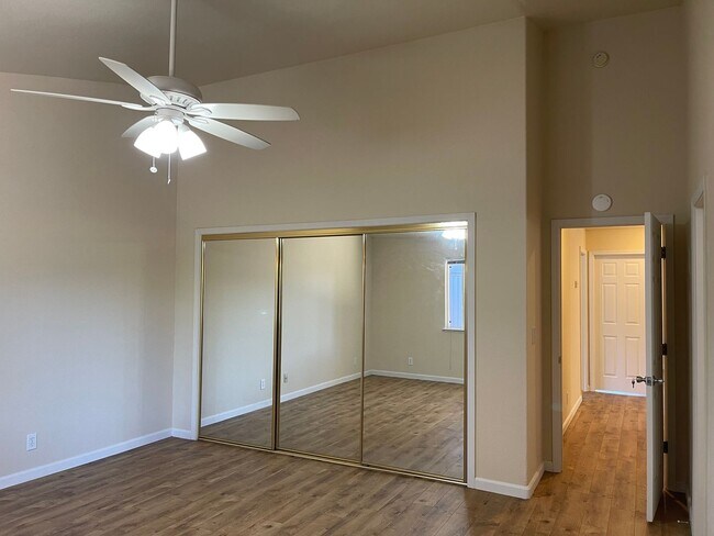 Building Photo - 143 Goldenwest Ct