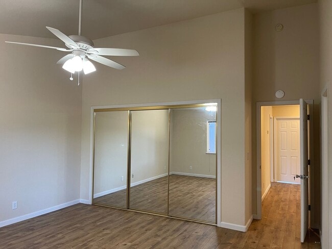 Building Photo - 3br/2ba Home with Golf Course Access
