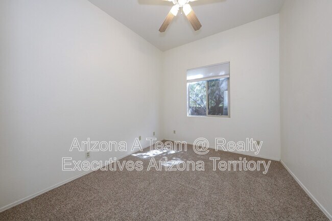 Building Photo - 7427 E Placita Rio Cabo