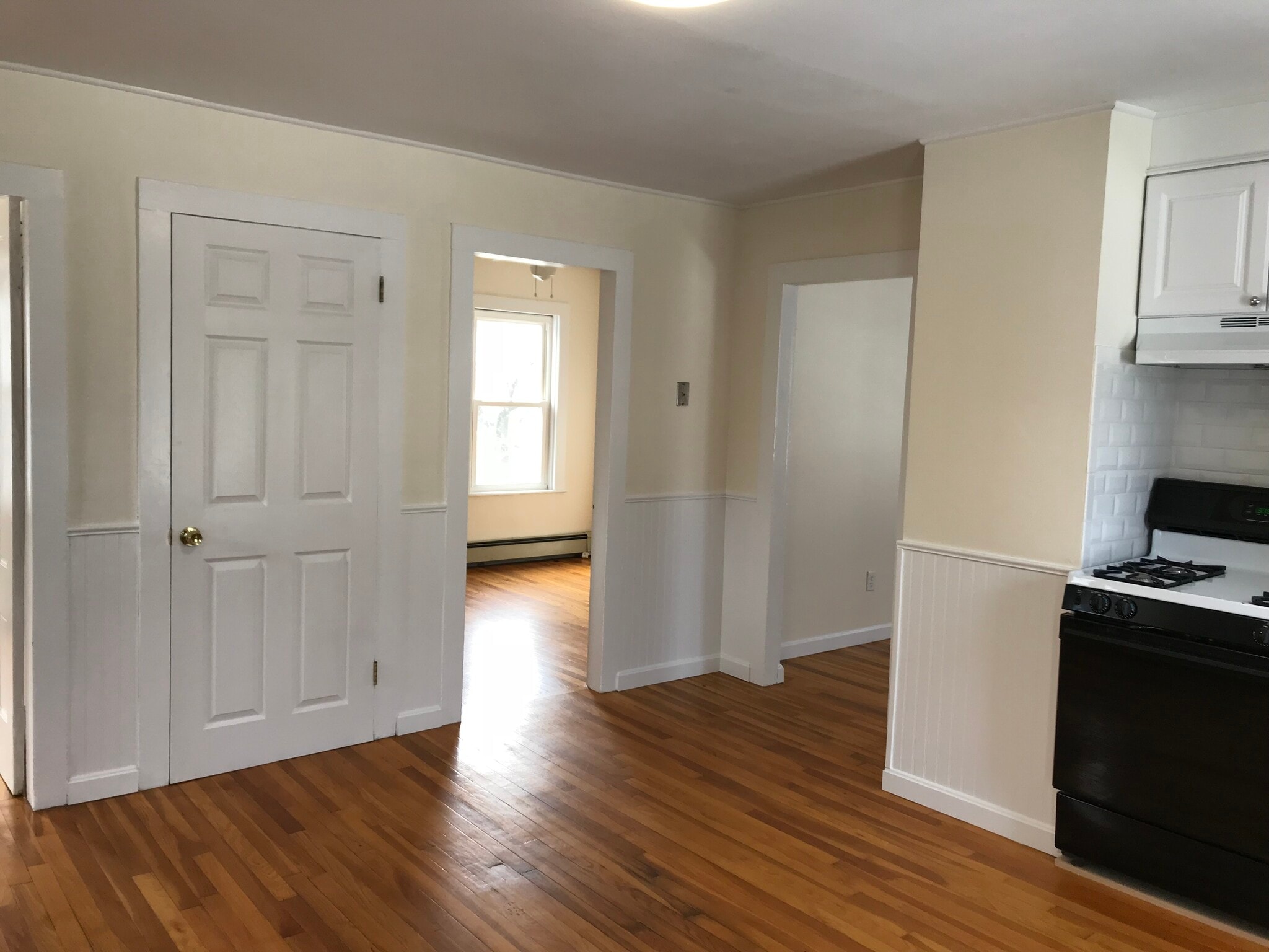 Building Photo - 8 Myrtle St