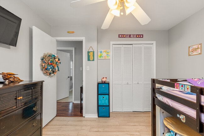 Building Photo - 3012 Fielding Rd