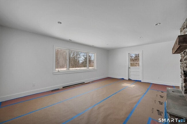 Building Photo - 220 Upper Grassy Hill Rd