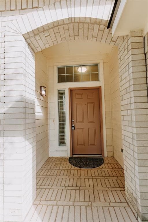 Building Photo - 11818 Canyon Falls Dr