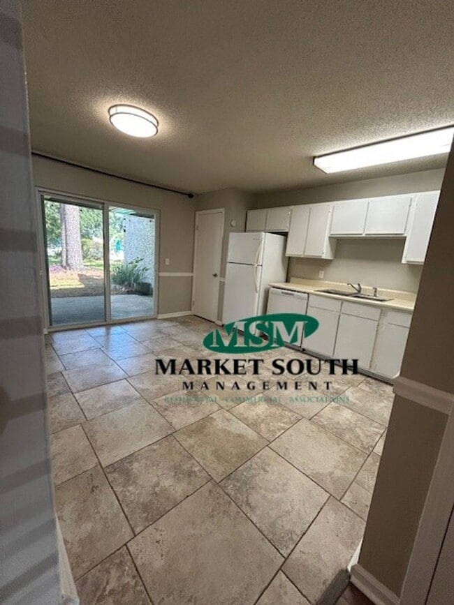 Building Photo - Bull River Shoals - Condo