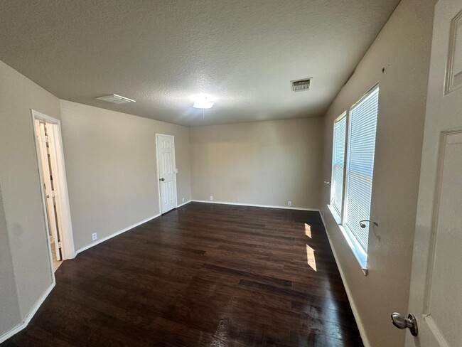 Building Photo - 2134 Forest Ranch Dr