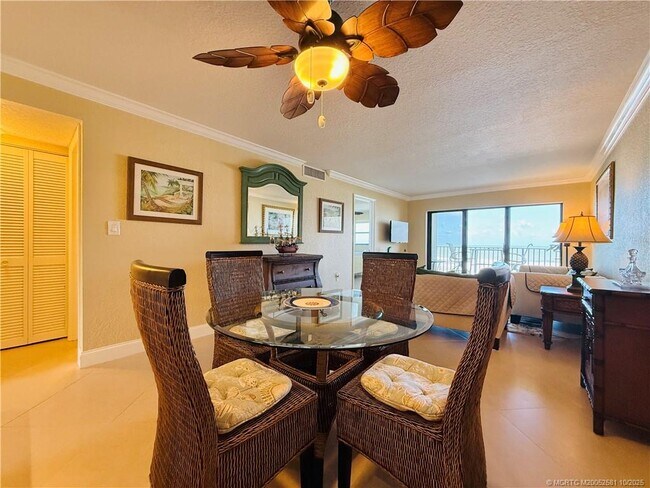 Building Photo - 7440 S Ocean Dr