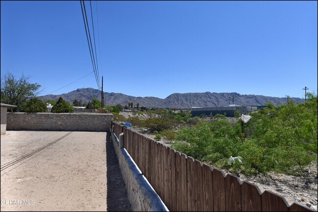 Building Photo - 7117 Alto Rey Ave