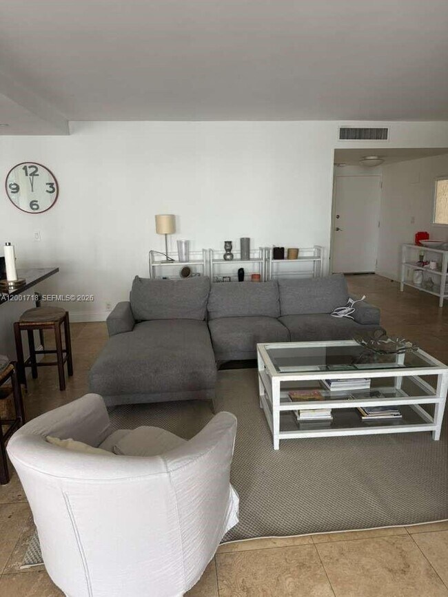 Building Photo - 121 Crandon Blvd