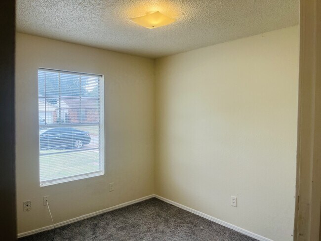 Building Photo - 10019 Caton Pl