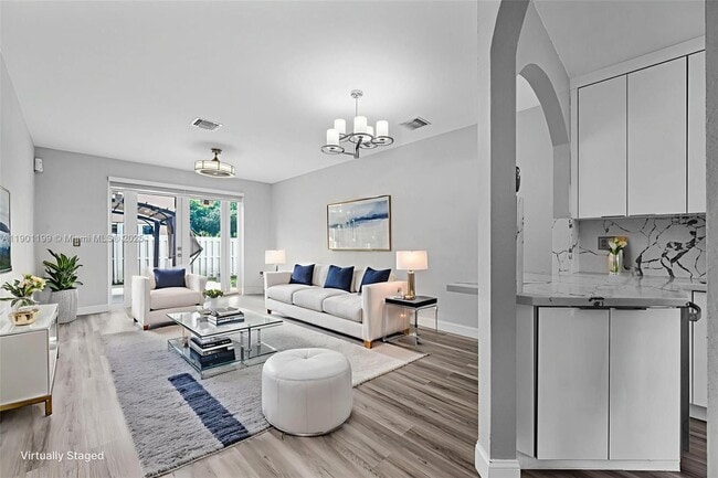 Building Photo - 640 SE 1st St