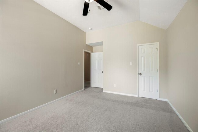Building Photo - 6911 Autumn Rain Ln