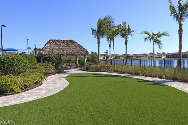 Building Photo - 3500 Acapulco Cir