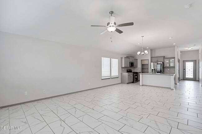 Building Photo - 1129 Indigo Sky St