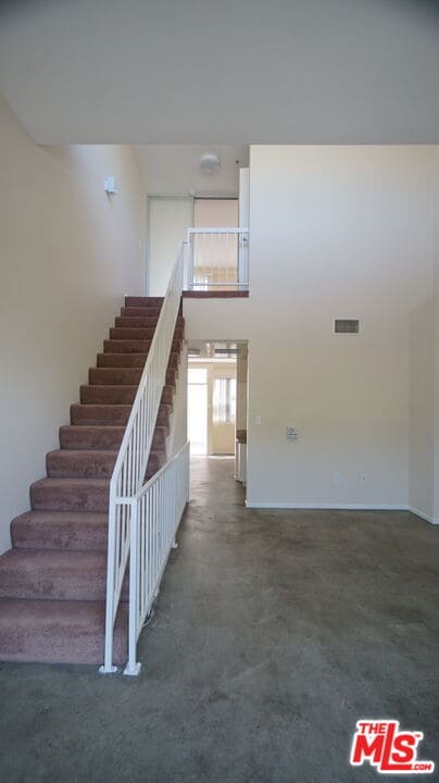 Building Photo - 922 W 23rd St