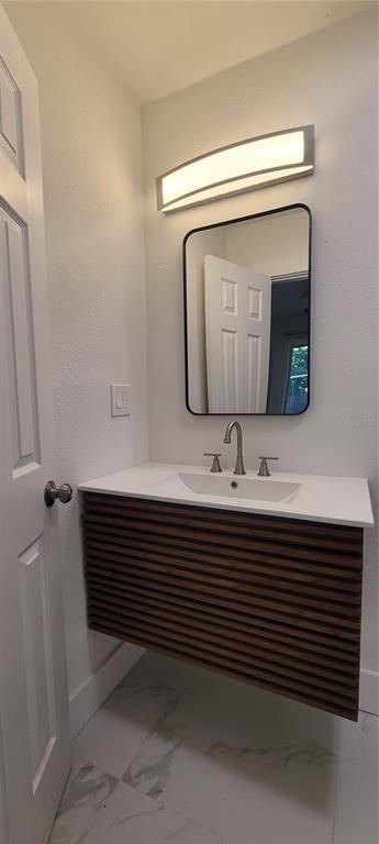 Building Photo - 4027 Huntington St NE