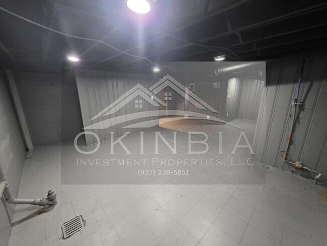 Building Photo - 1402 N Euclid Ave