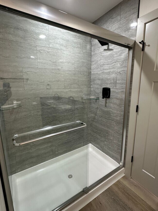 Building Photo - BRAND NEW 3 Bed 2 Bath in WAYNESVILLE - FOR RENT