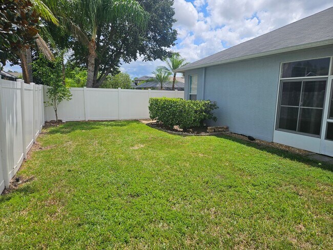 Building Photo - Stunning 3-Bed, 2-Bath Cul-de-Sac Home in ...