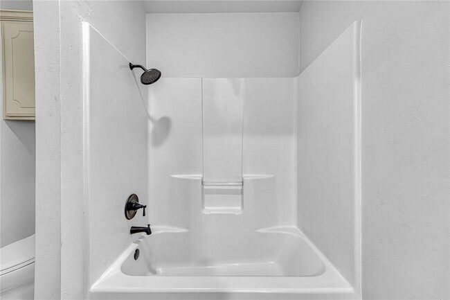 Building Photo - 2805 Shiloh Ln