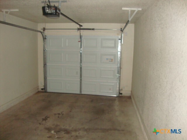 Building Photo - 4606 John David Dr