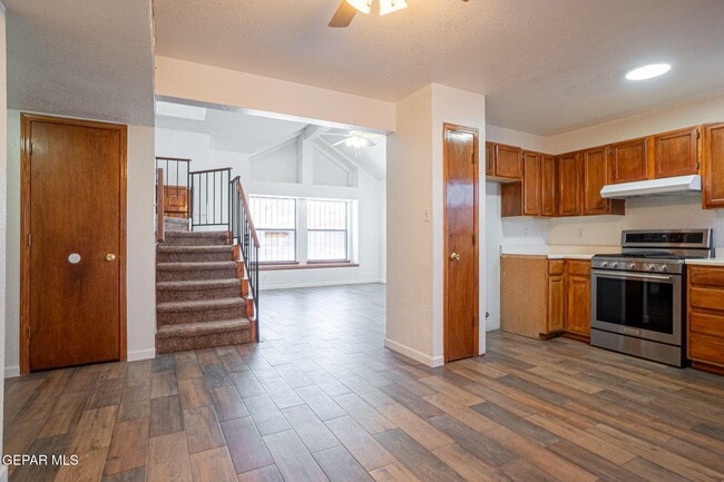 Building Photo - 10968 Whitey Ford St