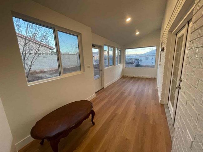 Building Photo - 175 S 400 E