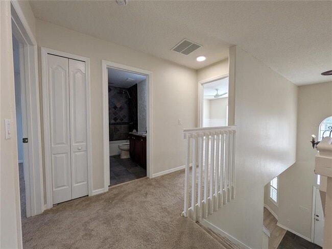 Building Photo - 9869 Heron Pointe Dr