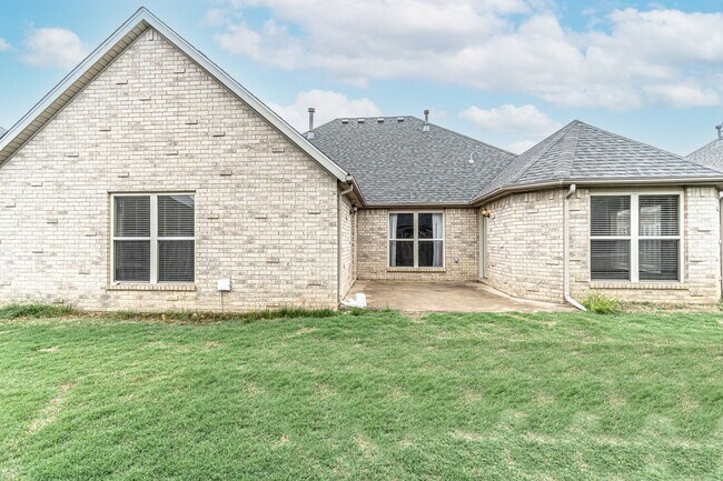 Building Photo - Cozy Centerton Home for Lease!