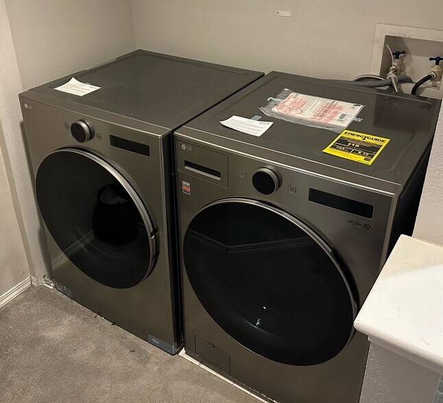New Washer and Dryer - 1927 Piper St
