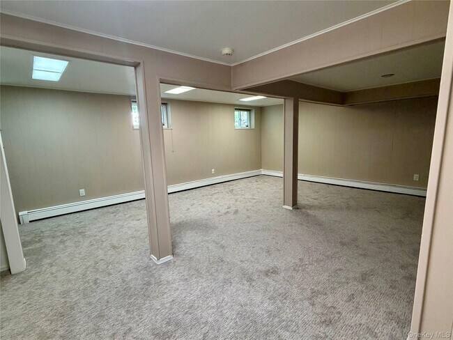 Building Photo - 96 Phipps Ln