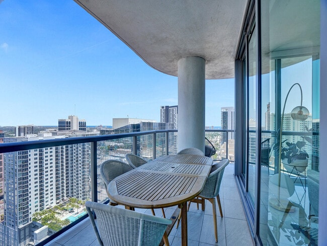 Building Photo - 100 E Las Olas Blvd