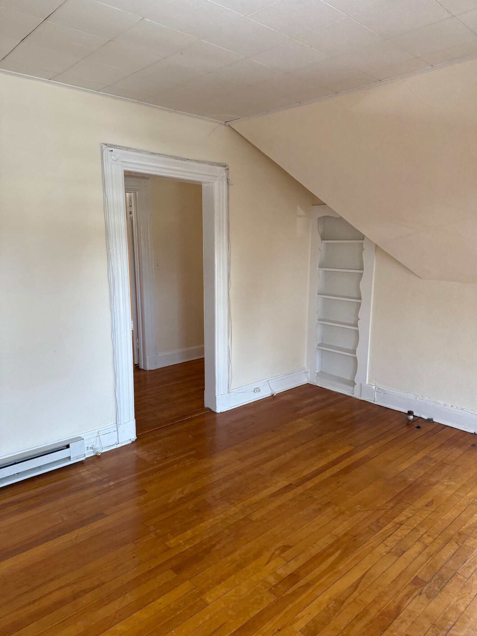 Building Photo - 111 Sycamore Ave