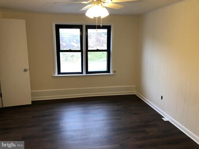 Building Photo - 2485 Williamsport Pike