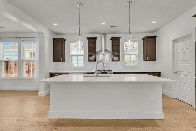 Building Photo - Must See Beautiful 3BR Home in Nexton with Primary Suite Downstairs and a Fenced in Yard & Upstai...