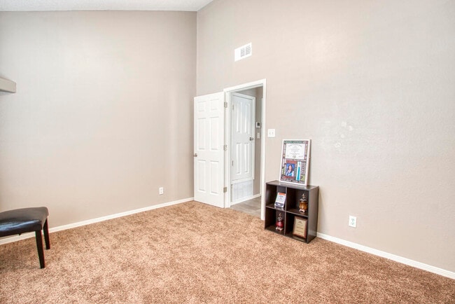 Building Photo - 12561 Paseo Alegre Dr
