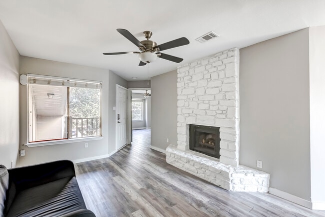 Building Photo - 1740 Timber Ridge Rd